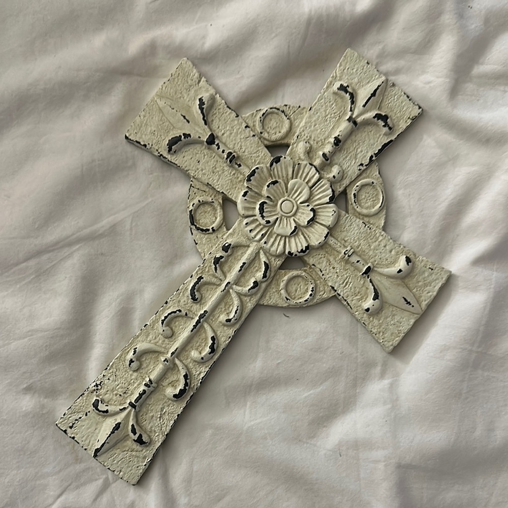 Vintage Style Decorative Wall Cross - Cream Shabby Chic The Osbornes Y2K